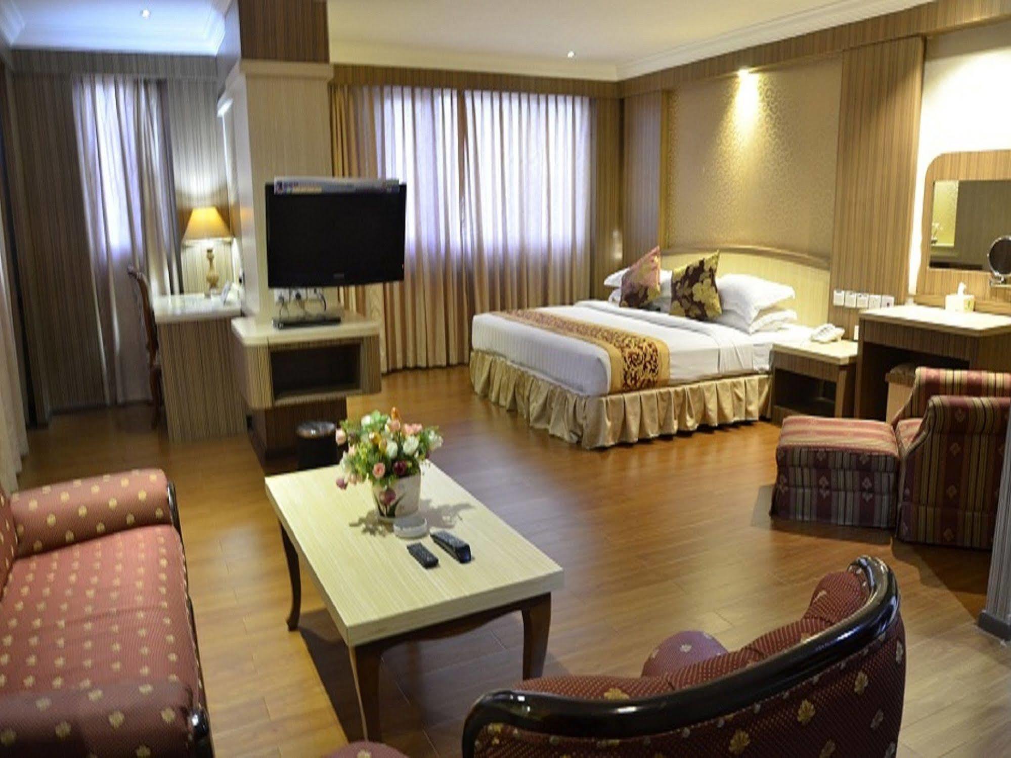 Batam Formosa Hotel מראה חיצוני תמונה